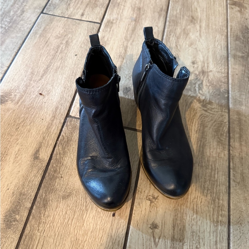 Lucky brand ankle booties leather black 6.5 woman’s